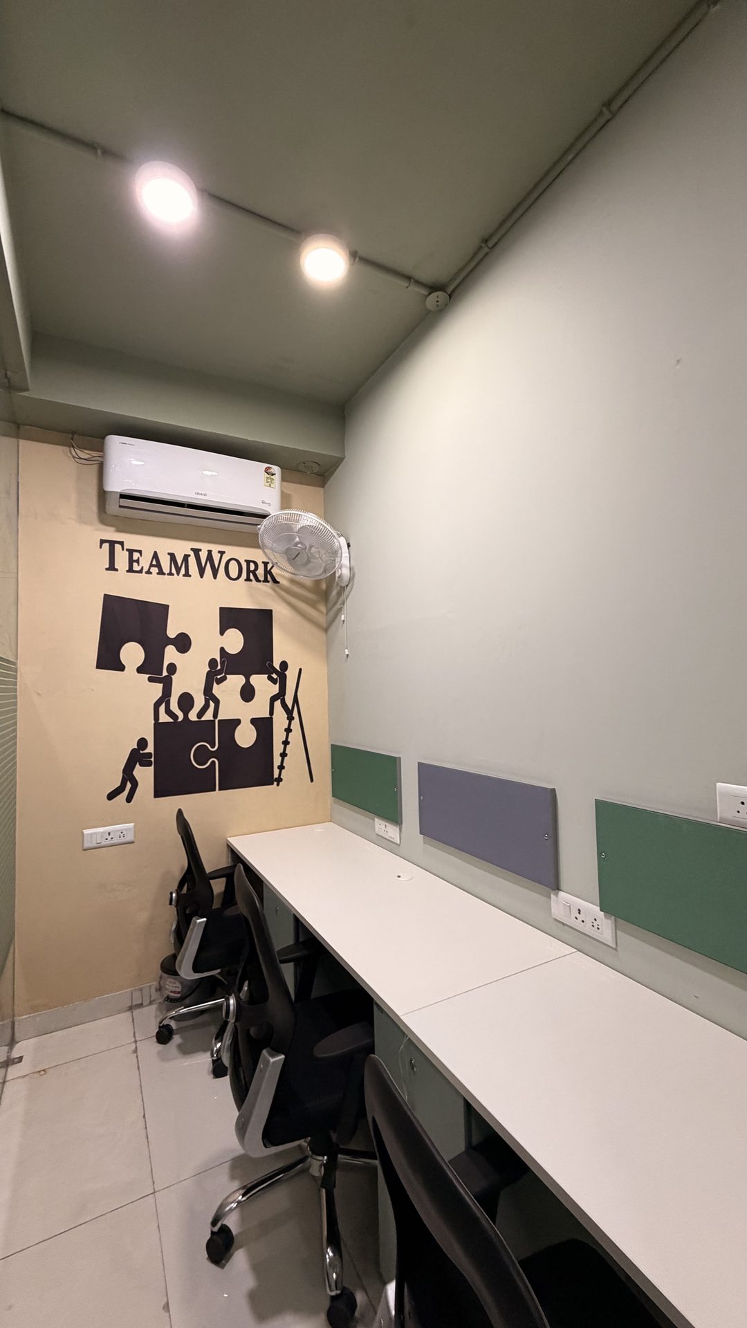 Private cabin with TeamWork mural